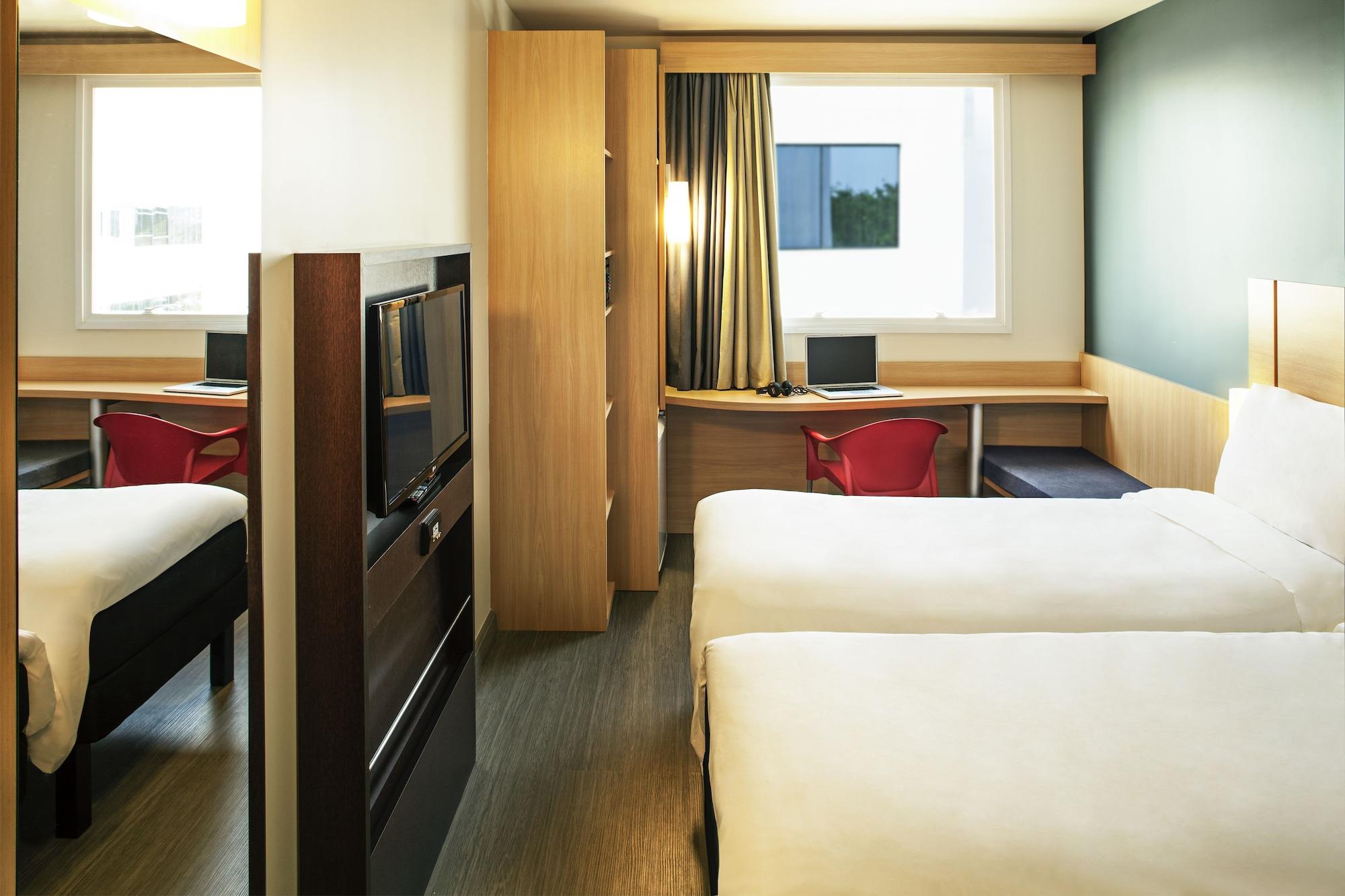 Ibis Parque Olimpico Hotel